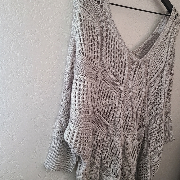 Ces Femme Women's M/L Light Gray knit drop sleeve tunic VGUC - Picture 10 of 10